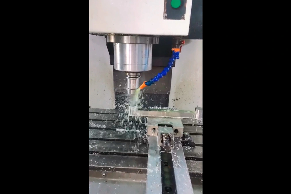 CNC (컴퓨터 수치 제어) 가공 센터 가공